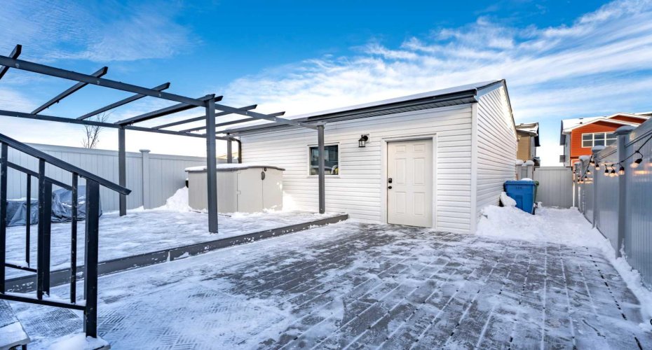 136 Dawson Drive, Chestermere, Alberta T1X 1Z9, 3 Bedrooms Bedrooms, ,3 BathroomsBathrooms,Residential,For Sale,Dawson,A2273877