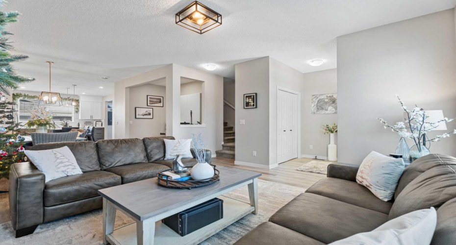 136 Dawson Drive, Chestermere, Alberta T1X 1Z9, 3 Bedrooms Bedrooms, ,3 BathroomsBathrooms,Residential,For Sale,Dawson,A2273877