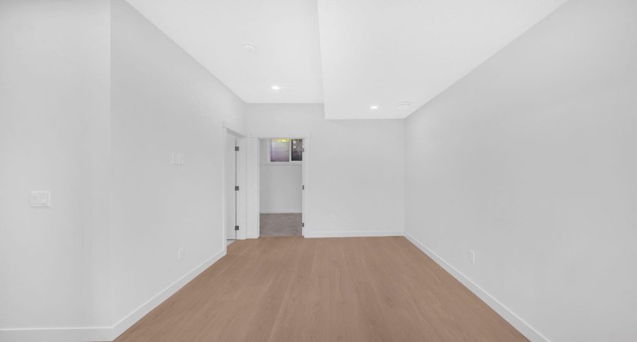 1844 24 Avenue, Calgary, Alberta T2M3T6, 4 Bedrooms Bedrooms, ,4 BathroomsBathrooms,Residential,For Sale,24,A2273927