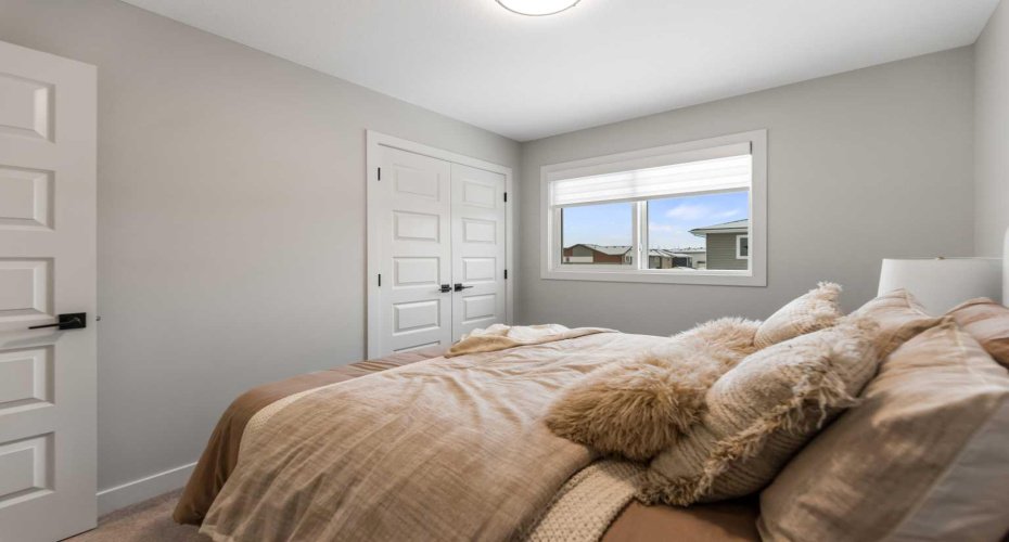 241 Waterford Heath, Chestermere, Alberta T1X 2Z8, 3 Bedrooms Bedrooms, ,3 BathroomsBathrooms,Residential,For Sale,Waterford,A2273947