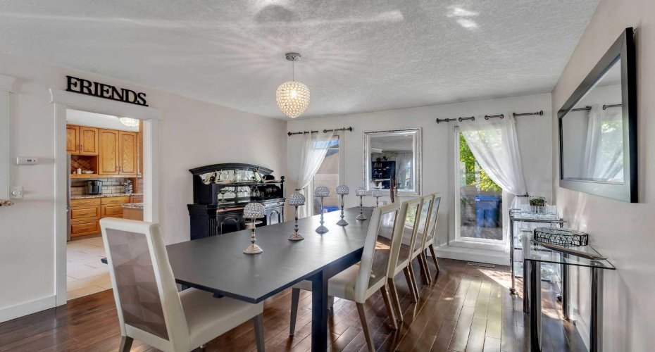 700 West Chestermere Drive, Chestermere, Alberta T1X 1B5, 4 Bedrooms Bedrooms, ,3 BathroomsBathrooms,Residential,For Sale,West Chestermere,A2273982