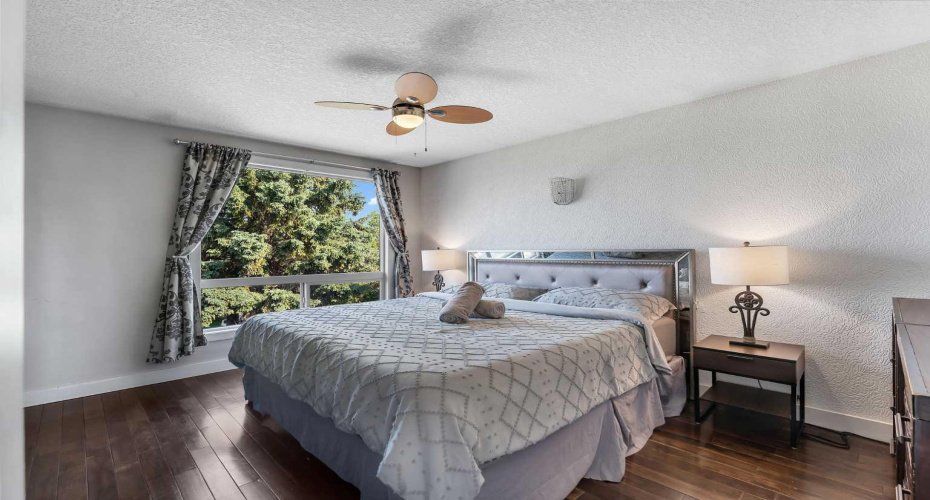 700 West Chestermere Drive, Chestermere, Alberta T1X 1B5, 4 Bedrooms Bedrooms, ,3 BathroomsBathrooms,Residential,For Sale,West Chestermere,A2273982