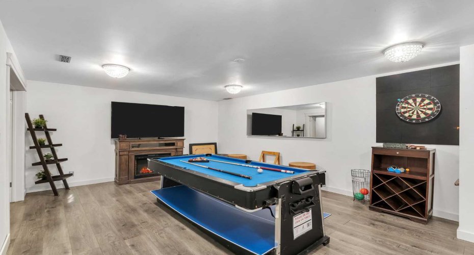 700 West Chestermere Drive, Chestermere, Alberta T1X 1B5, 4 Bedrooms Bedrooms, ,3 BathroomsBathrooms,Residential,For Sale,West Chestermere,A2273982