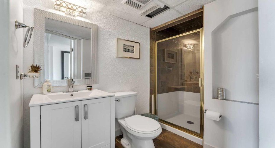 700 West Chestermere Drive, Chestermere, Alberta T1X 1B5, 4 Bedrooms Bedrooms, ,3 BathroomsBathrooms,Residential,For Sale,West Chestermere,A2273982