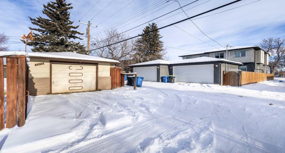 2812 24 Street, Calgary, Alberta T2M 3Z3, 5 Bedrooms Bedrooms, ,3 BathroomsBathrooms,Residential,For Sale,24,A2274294