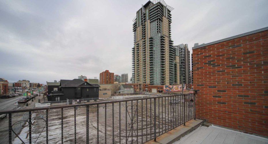 234 17 Avenue, Calgary, Alberta T2G 1H4, ,Commercial,For Sale,17,A2274351