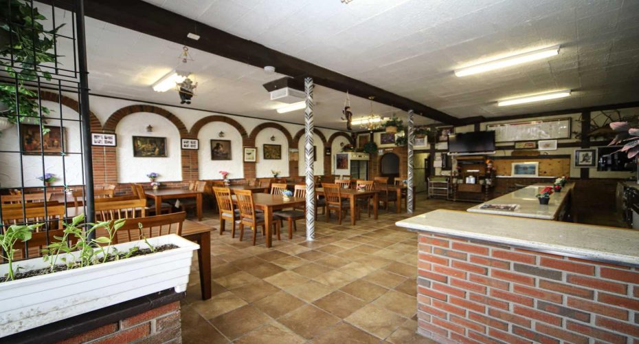 234 17 Avenue, Calgary, Alberta T2G 1H4, ,Commercial,For Sale,17,A2274351