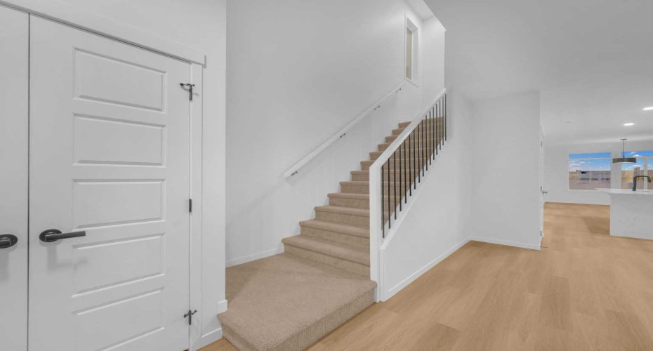 94 Royston Park, Calgary, Alberta T3L 0M4, 3 Bedrooms Bedrooms, ,3 BathroomsBathrooms,Residential,For Sale,Royston,A2274456