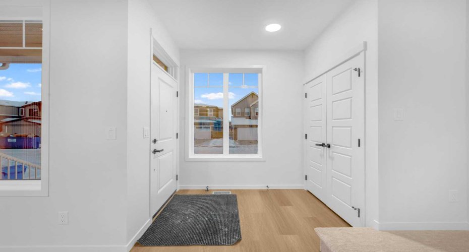 94 Royston Park, Calgary, Alberta T3L 0M4, 3 Bedrooms Bedrooms, ,3 BathroomsBathrooms,Residential,For Sale,Royston,A2274456