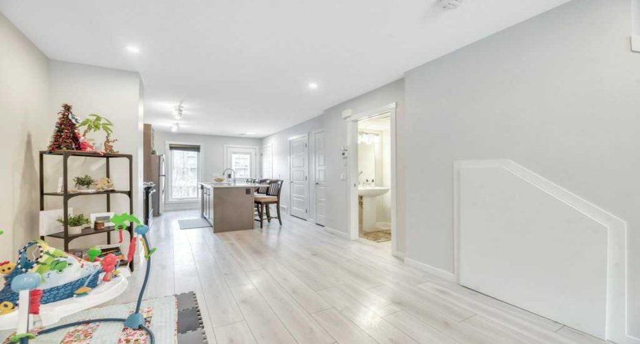 338 Seton Circle, Calgary, Alberta T3M 3H1, 2 Bedrooms Bedrooms, ,3 BathroomsBathrooms,Residential,For Sale,Seton,A2272100