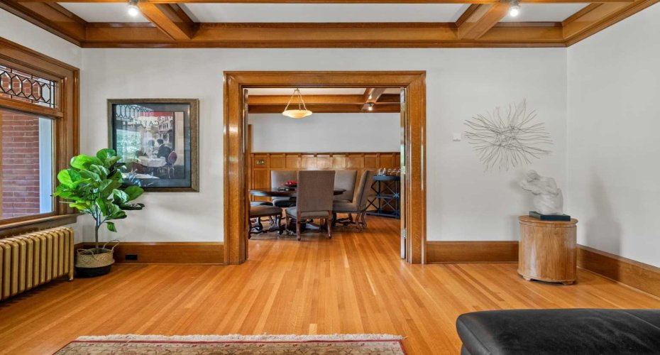 1933 5 Street, Calgary, Alberta T2S 2B2, 5 Bedrooms Bedrooms, ,3 BathroomsBathrooms,Residential,For Sale,5,A2273739