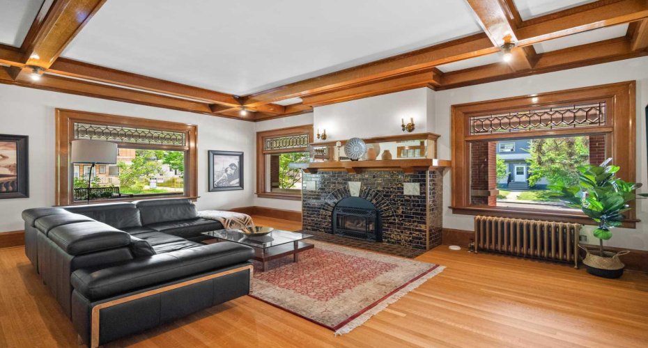 1933 5 Street, Calgary, Alberta T2S 2B2, 5 Bedrooms Bedrooms, ,3 BathroomsBathrooms,Residential,For Sale,5,A2273739