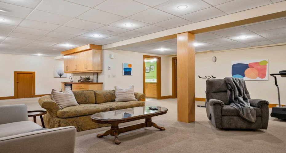 1933 5 Street, Calgary, Alberta T2S 2B2, 5 Bedrooms Bedrooms, ,3 BathroomsBathrooms,Residential,For Sale,5,A2273739