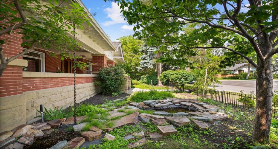 1933 5 Street, Calgary, Alberta T2S 2B2, 5 Bedrooms Bedrooms, ,3 BathroomsBathrooms,Residential,For Sale,5,A2273739