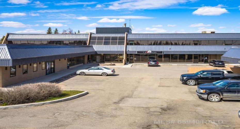 5704 44 Street, Lloydminster, Alberta T9V 2A1, ,Commercial,For Lease,44th Street Centre,44,A2267360