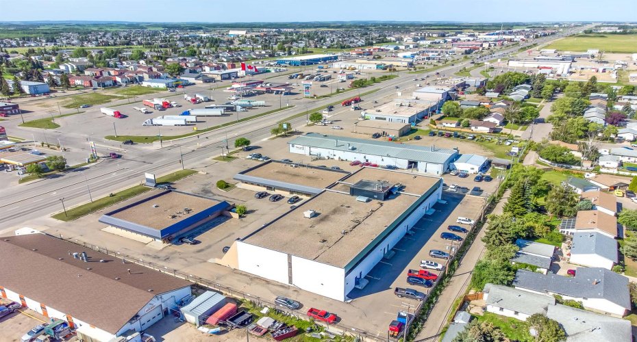5704 44 Street, Lloydminster, Alberta T9V 2A1, ,Commercial,For Lease,44th Street Centre,44,A2267360