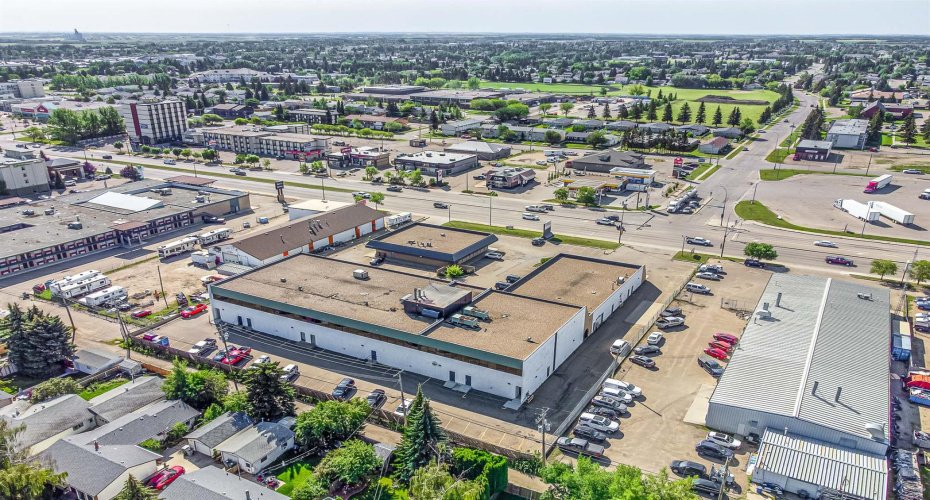 5704 44 Street, Lloydminster, Alberta T9V 2A1, ,Commercial,For Lease,44th Street Centre,44,A2267360