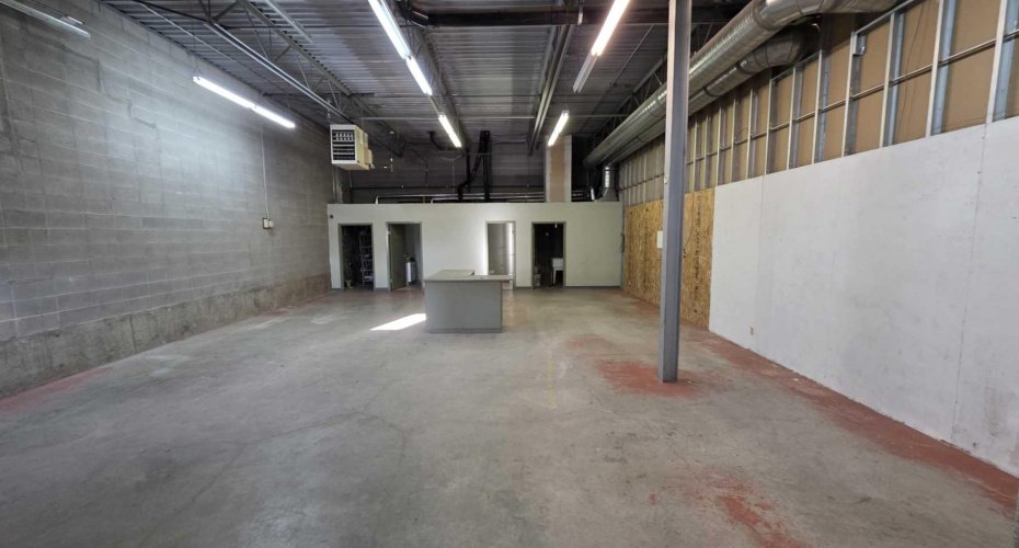 9616 100 Street, Peace River, Alberta T8S1S4, ,Commercial,For Lease,100,A2275163