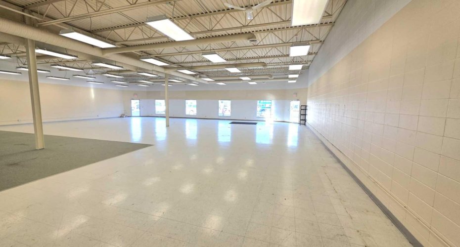 9616 100 Street, Peace River, Alberta T8S1S4, ,Commercial,For Lease,100,A2275163