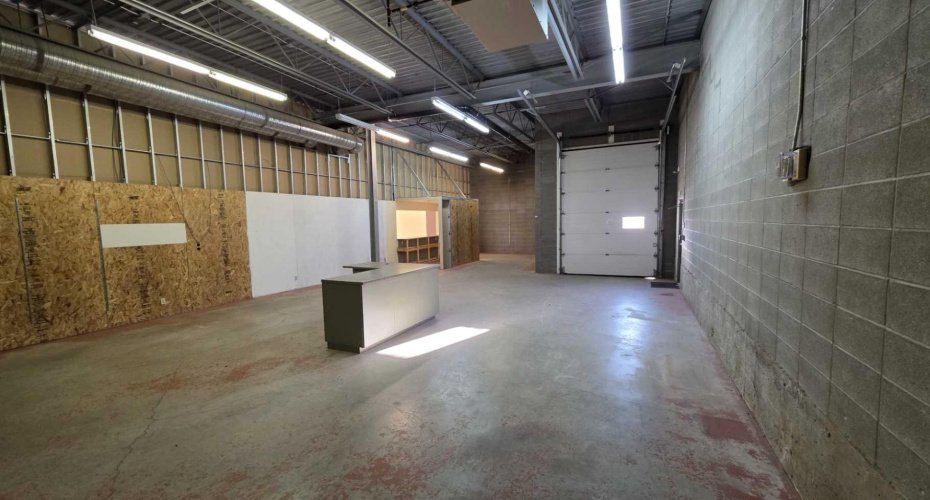 9616 100 Street, Peace River, Alberta T8S1S4, ,Commercial,For Lease,100,A2275163