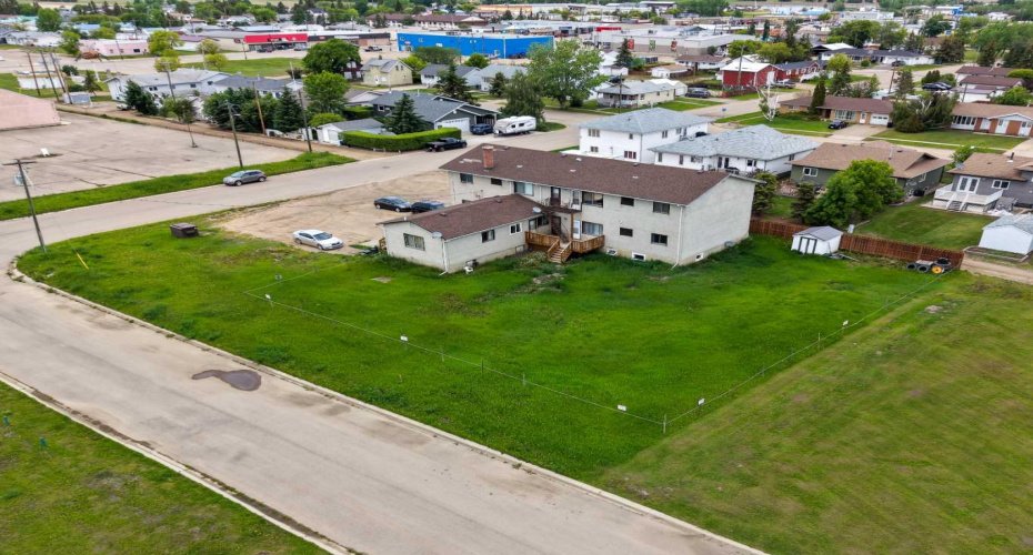 302 1 Street, Falher, Alberta T0H 1M0, ,Multi-family,For Sale,1,A2273672