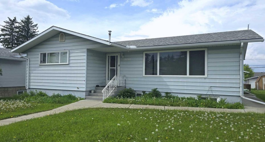 101A Avenue, Lac La Biche, Alberta T0A 2C0, 4 Bedrooms Bedrooms, ,2 BathroomsBathrooms,Residential,For Sale,Avenue,A2275035
