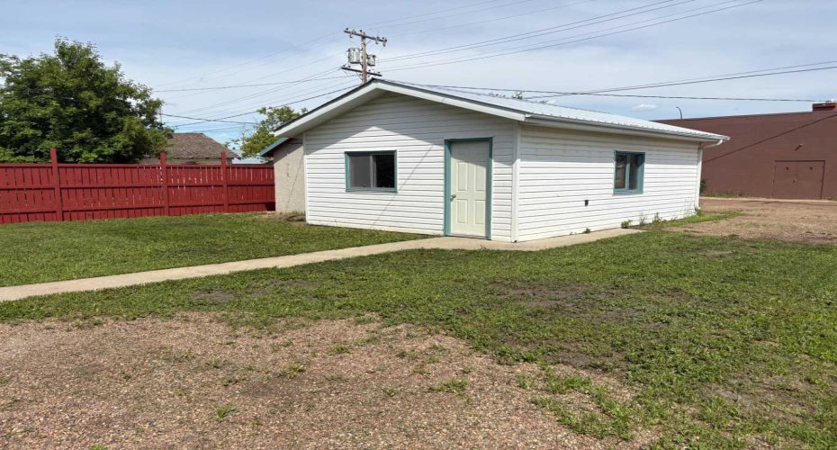 5019 51 Street, Mannville, Alberta T0B 2W0, 5 Bedrooms Bedrooms, ,2 BathroomsBathrooms,Residential,For Sale,51,A2275244