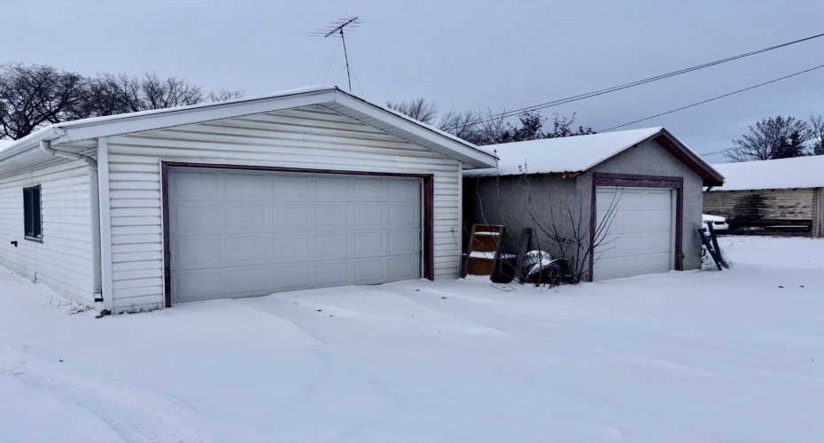 5019 51 Street, Mannville, Alberta T0B 2W0, 5 Bedrooms Bedrooms, ,2 BathroomsBathrooms,Residential,For Sale,51,A2275244