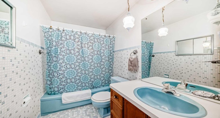 31 Fenton Road, Calgary, Alberta T2H1B8, 3 Bedrooms Bedrooms, ,1 BathroomBathrooms,Residential,For Sale,Fenton,A2275327