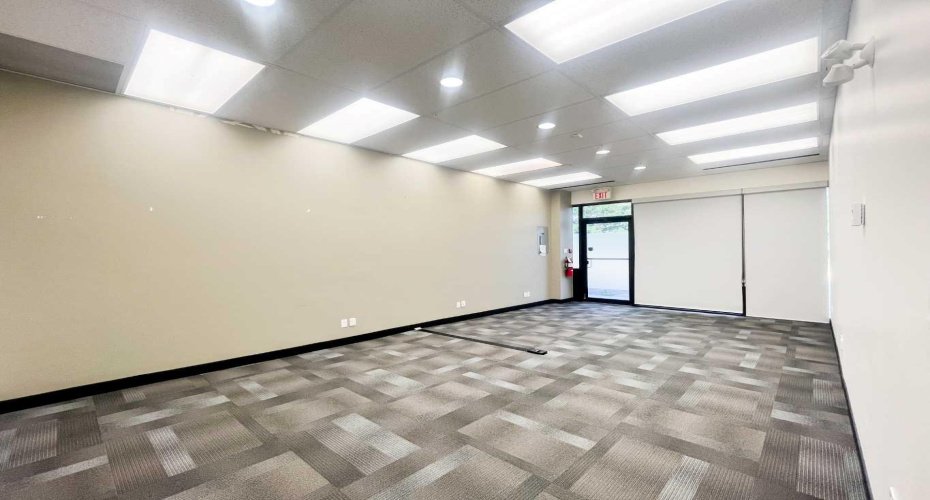 1111 Kingsway Avenue, Medicine Hat, Alberta T1A 2Y1, ,Commercial,For Lease,Kingsway,A2170206