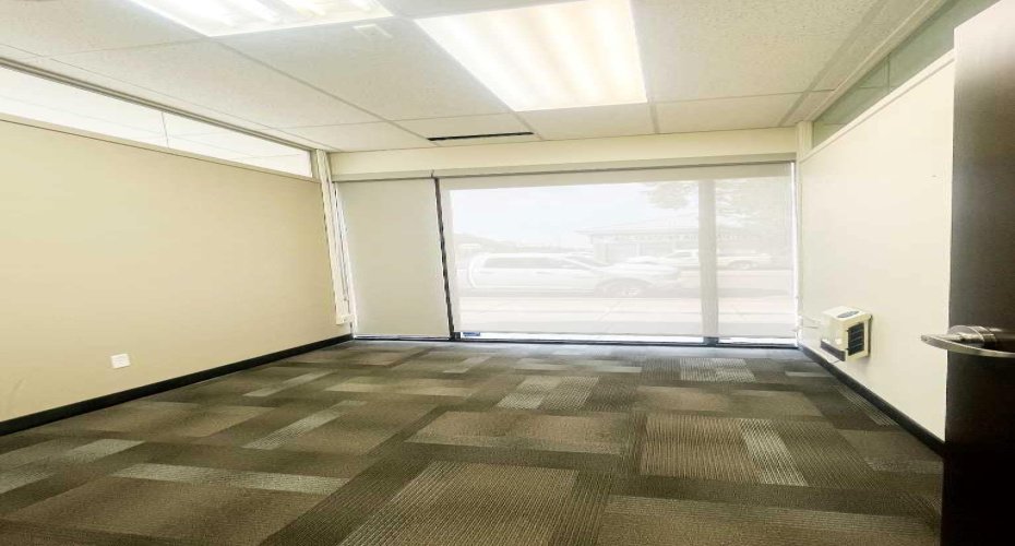 1111 Kingsway Avenue, Medicine Hat, Alberta T1A 2Y1, ,Commercial,For Lease,Kingsway,A2170206
