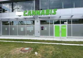 Calgary, Alberta, ,Commercial,For Lease,A2188708