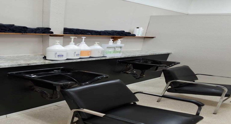 319 Main Street, Trochu, Alberta T0M 2C0, ,Commercial,For Sale,Changes Hair Salon,Main,A2275446