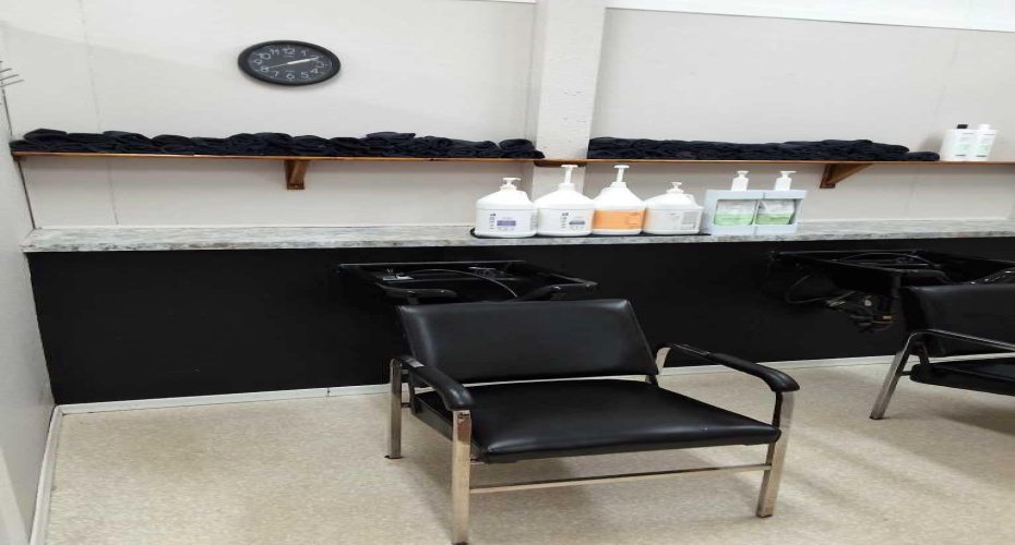 319 Main Street, Trochu, Alberta T0M 2C0, ,Commercial,For Sale,Changes Hair Salon,Main,A2275446
