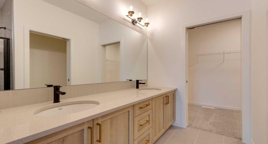 1402 Bayview Crescent, Airdrie, Alberta T4B5N9, 2 Bedrooms Bedrooms, ,3 BathroomsBathrooms,Residential,For Sale,Bayview,A2275452