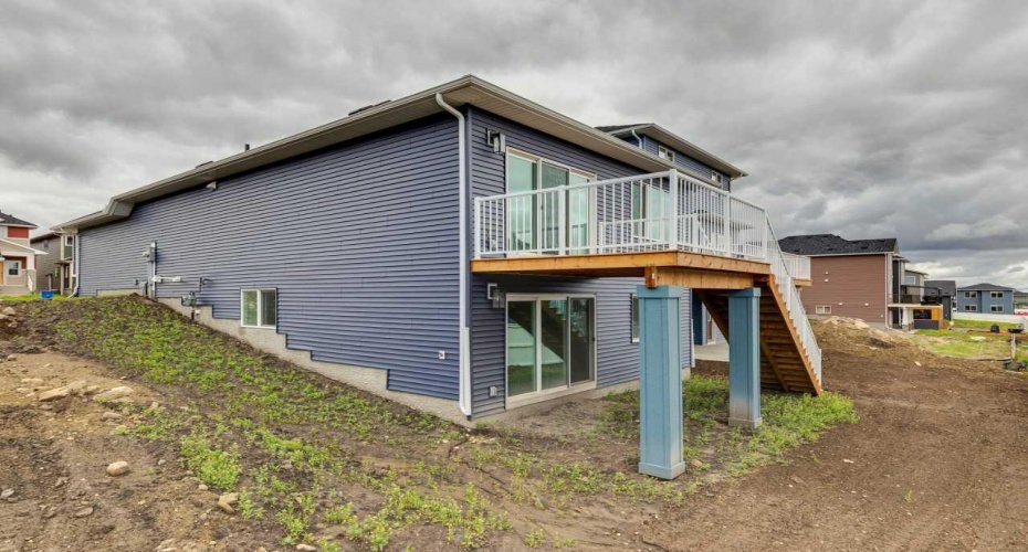 1402 Bayview Crescent, Airdrie, Alberta T4B5N9, 2 Bedrooms Bedrooms, ,3 BathroomsBathrooms,Residential,For Sale,Bayview,A2275452