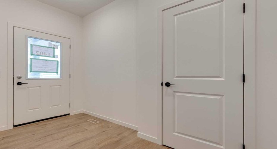 1402 Bayview Crescent, Airdrie, Alberta T4B5N9, 2 Bedrooms Bedrooms, ,3 BathroomsBathrooms,Residential,For Sale,Bayview,A2275452