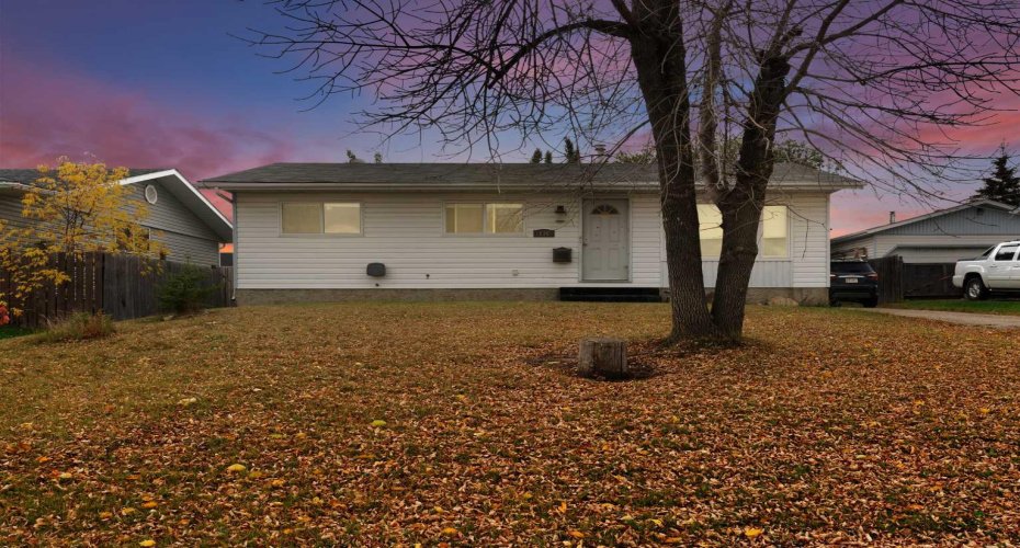 136 Beaumont Crescent, Fort McMurray, Alberta T9H 2V1, 3 Bedrooms Bedrooms, ,2 BathroomsBathrooms,Residential,For Sale,Beaumont,A2275490