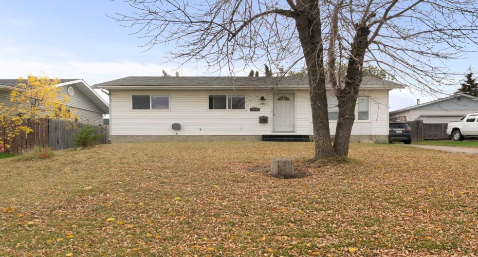 136 Beaumont Crescent, Fort McMurray, Alberta T9H 2V1, 3 Bedrooms Bedrooms, ,2 BathroomsBathrooms,Residential,For Sale,Beaumont,A2275490