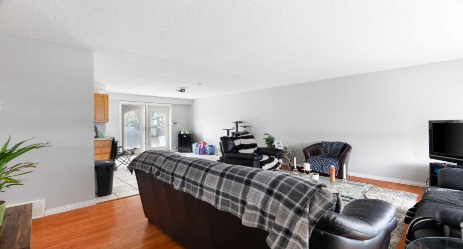 136 Beaumont Crescent, Fort McMurray, Alberta T9H 2V1, 3 Bedrooms Bedrooms, ,2 BathroomsBathrooms,Residential,For Sale,Beaumont,A2275490