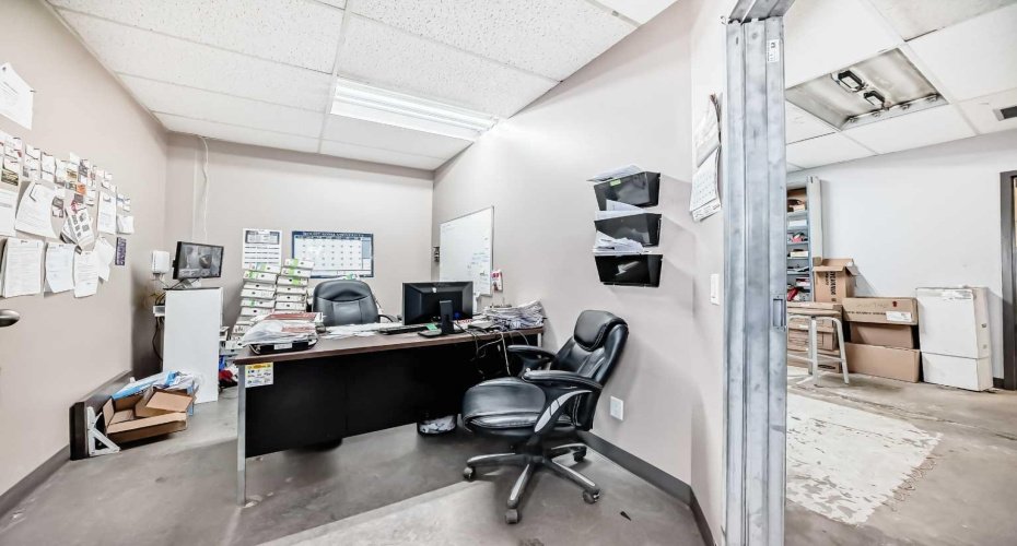 3505 32 Street, Calgary, Alberta T1Y 5Y9, ,Commercial,For Sale,32,A2275521
