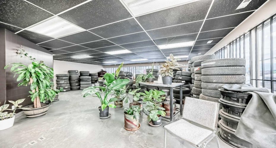 3505 32 Street, Calgary, Alberta T1Y 5Y9, ,Commercial,For Sale,32,A2275521