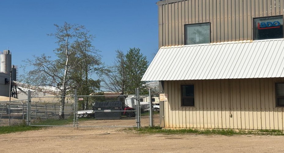 216 Birch Road, Slave Lake, Alberta T0G 2A2, ,Commercial,For Sale,Alco Building,Birch,A2275524