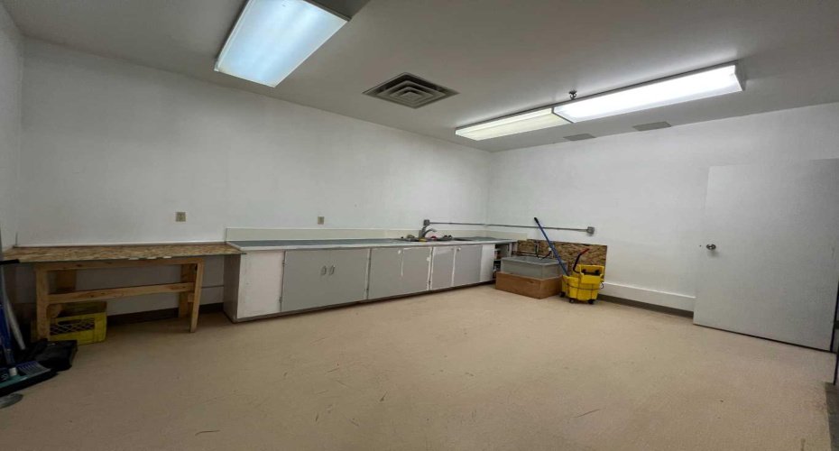 5023 3rd Avenue, Edson, Alberta T7E 1X7, ,Commercial,For Lease,3rd,A2275638