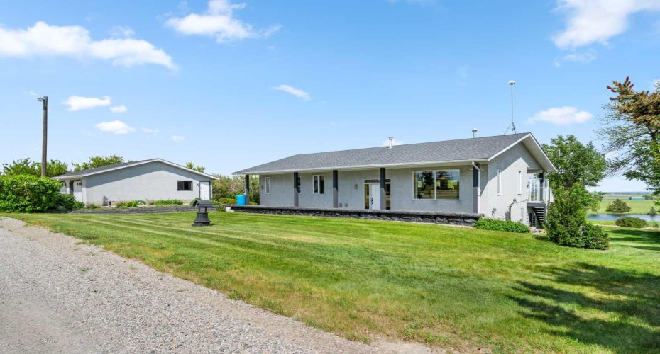 Bungalow & Garage