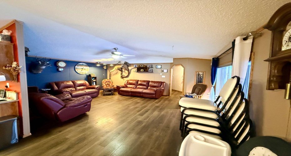 106243 RGE RD 122, Rural Mackenzie County, Alberta T0H2H0, 4 Bedrooms Bedrooms, ,2 BathroomsBathrooms,Residential,For Sale,RGE RD 122,A2275683