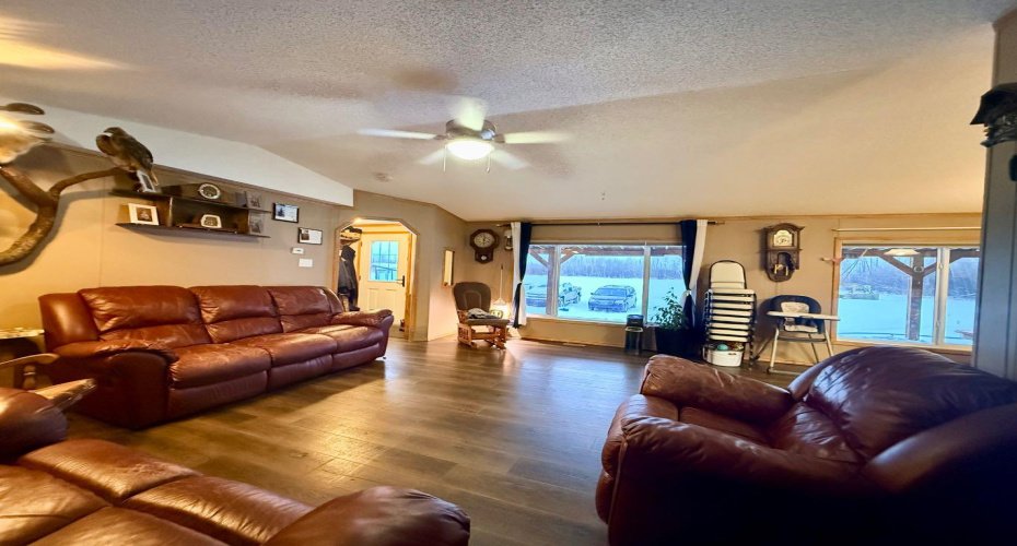 106243 RGE RD 122, Rural Mackenzie County, Alberta T0H2H0, 4 Bedrooms Bedrooms, ,2 BathroomsBathrooms,Residential,For Sale,RGE RD 122,A2275683