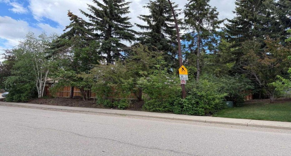 1711, 1715 92 Avenue, Calgary, Alberta T2V5C8, ,Land,For Sale,92,A2272863