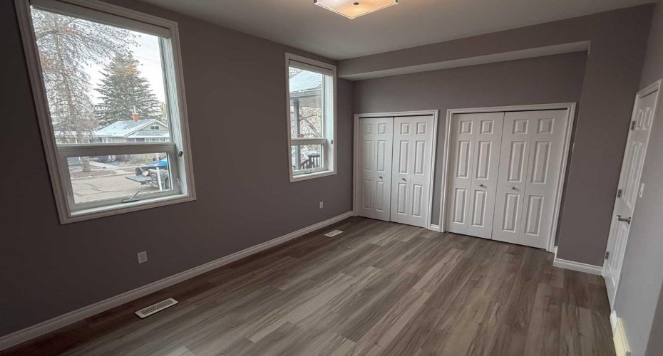 333 2 Street, Drumheller, Alberta T0J 0Y4, ,Commercial,For Sale,Sage Manor,2,A2263230