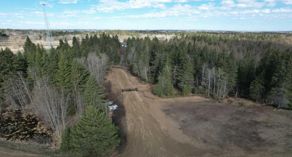 On Highway 2A, Rural Ponoka County, Alberta T4J 1R5, ,Land,For Sale,Highway 2A,A2276041